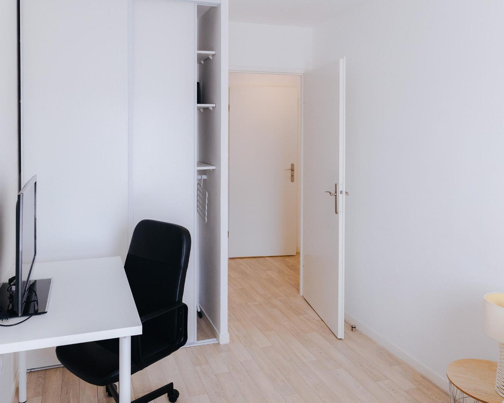 Appartement Luxueux, Neuf & Equipe A Versailles, Saint-Cyr-L'Ecole Exterior photo